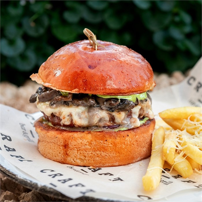 Бургер с говяжьей котлетой, трюфелем и сыром 1004897 - фото 4743