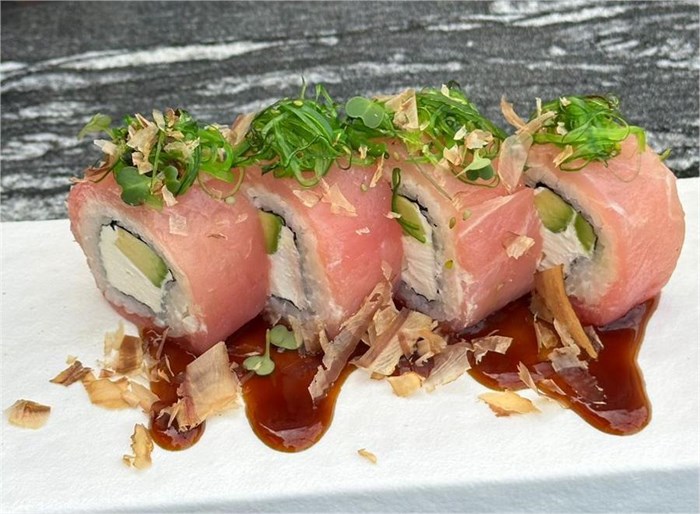 Биг роллы с тунцом, сыром крем чиз и авокадо 3009_A397F