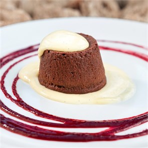 Шоколадный фондан с ванильным соусом 1000121